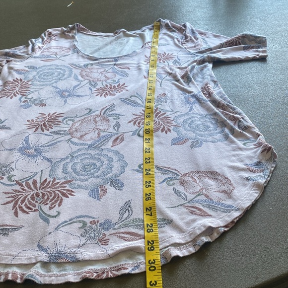 Top - Picture 3 of 3